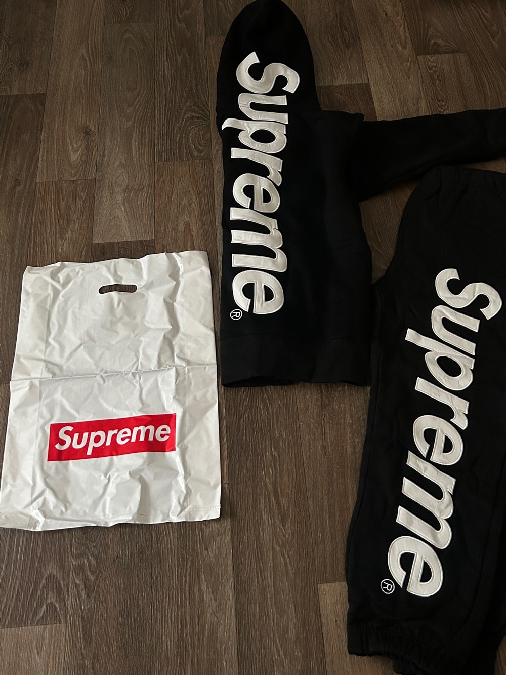 Supreme Black Hoodie & Sweatpants Set size small